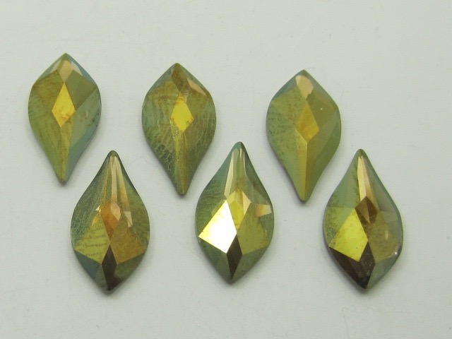 12 pcs. FLAME 7.5mm IRIDESCENT GREEN European Rhinestones